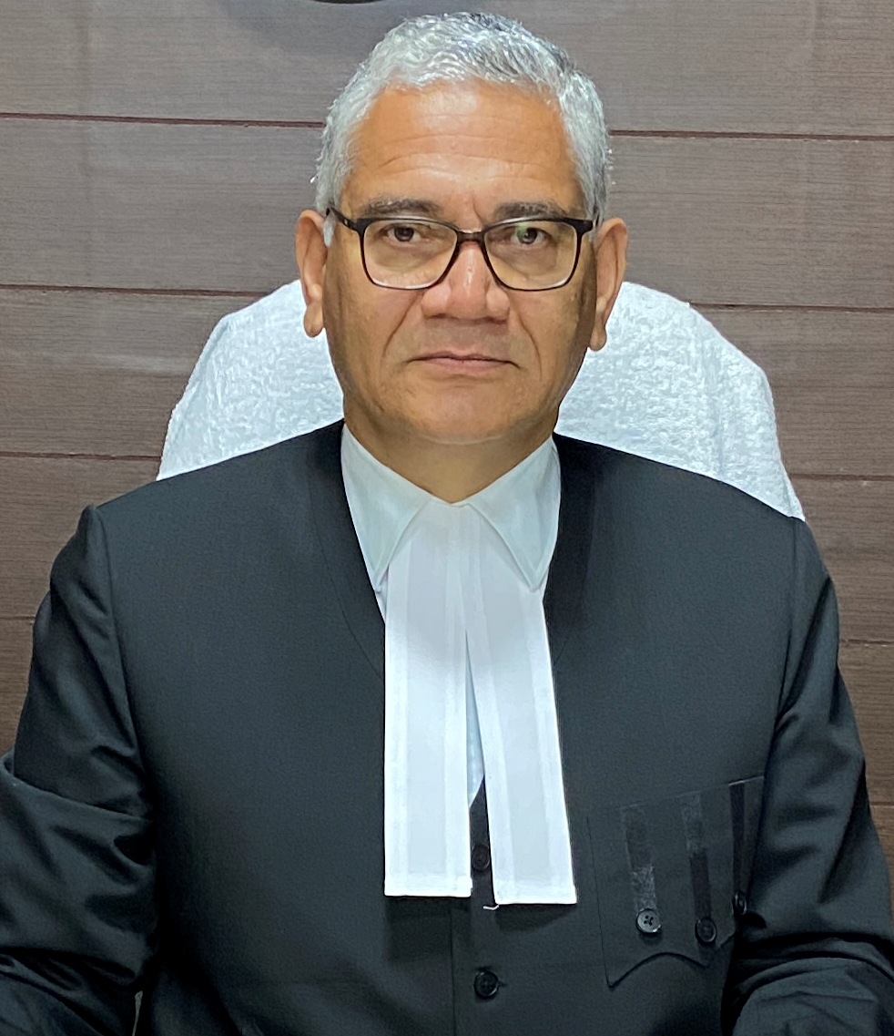 Hon’ble Mr. Justice Manoj Kumar Tiwari